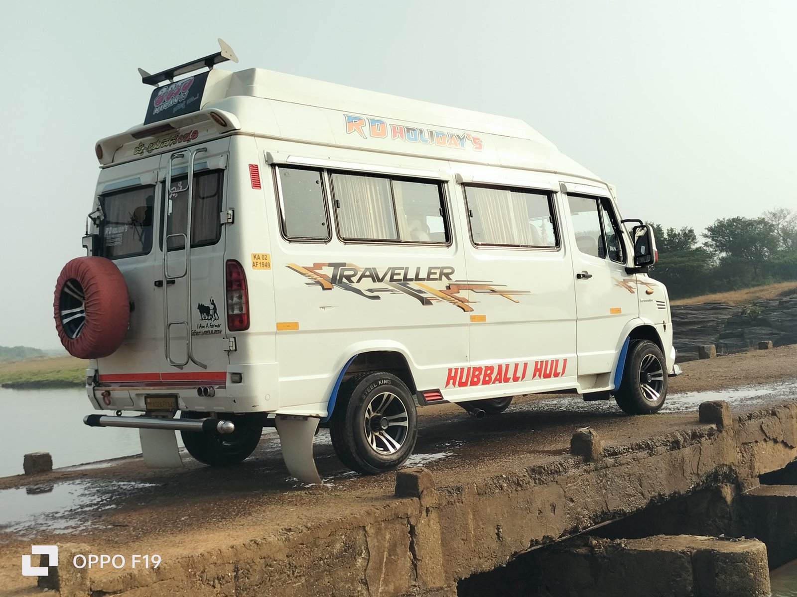 Best taxi service in Hubli Om Sai Travels